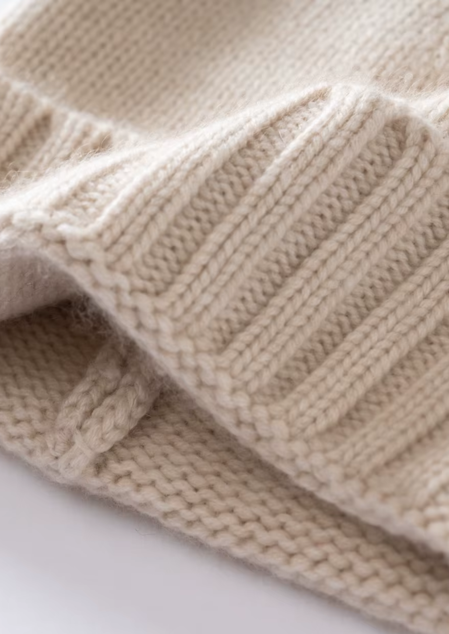 SAND CASHMERE ZIMNÍ ČEPICE BEANIE