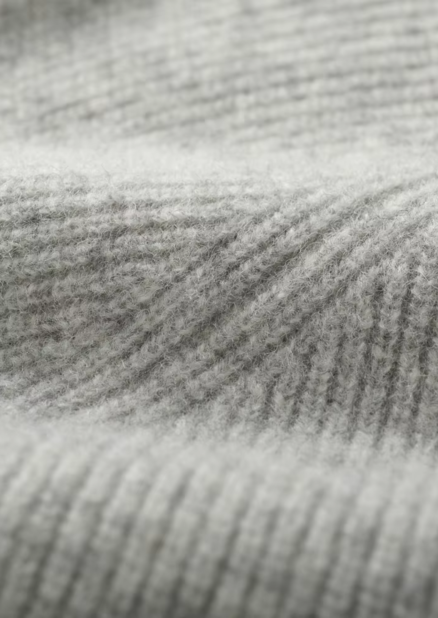 PURE EXTRA-FINE MERINO WOOL RIBBED ZIP HOODIE