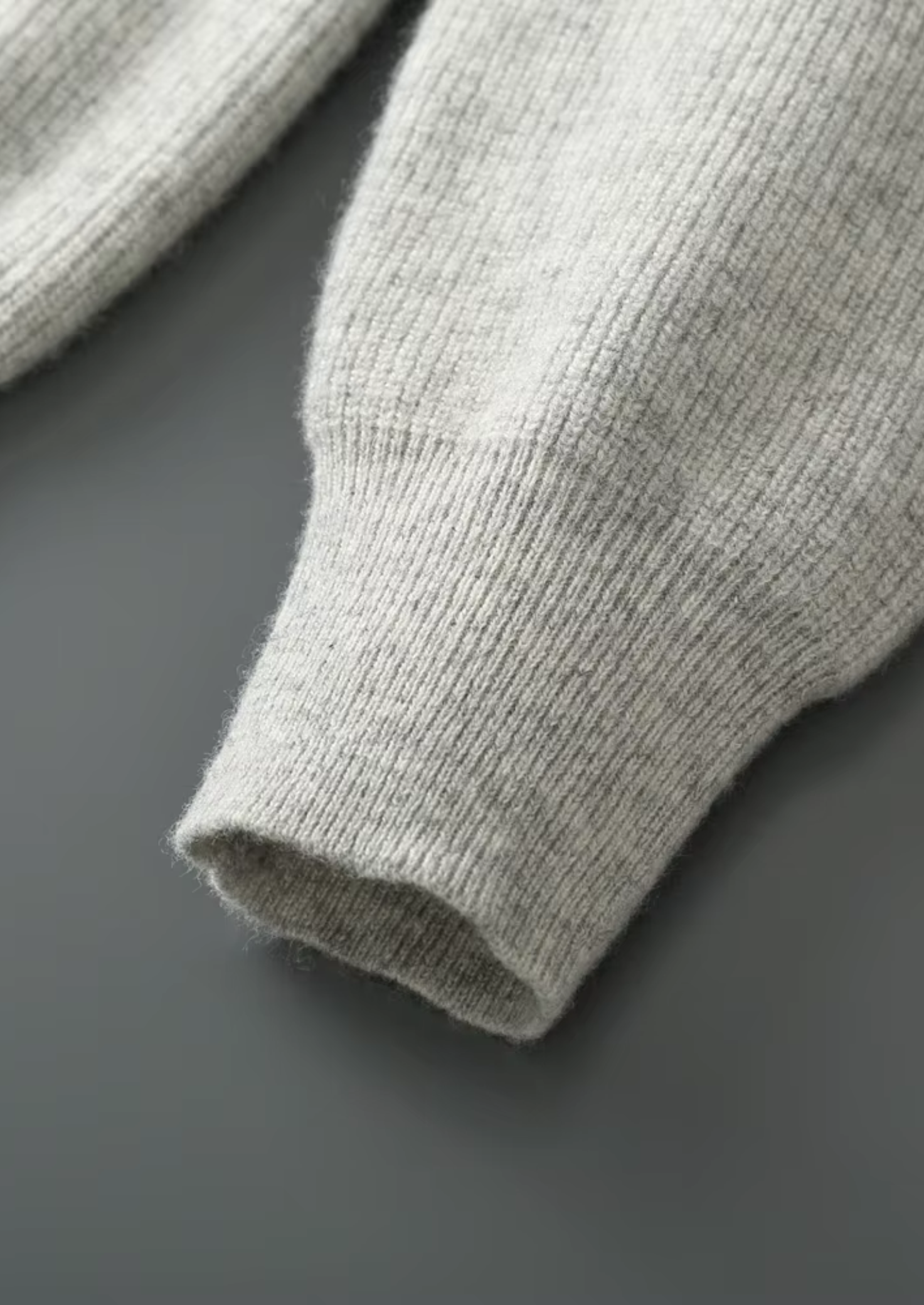 PURE EXTRA-FINE MERINO WOOL RIBBED ZIP HOODIE