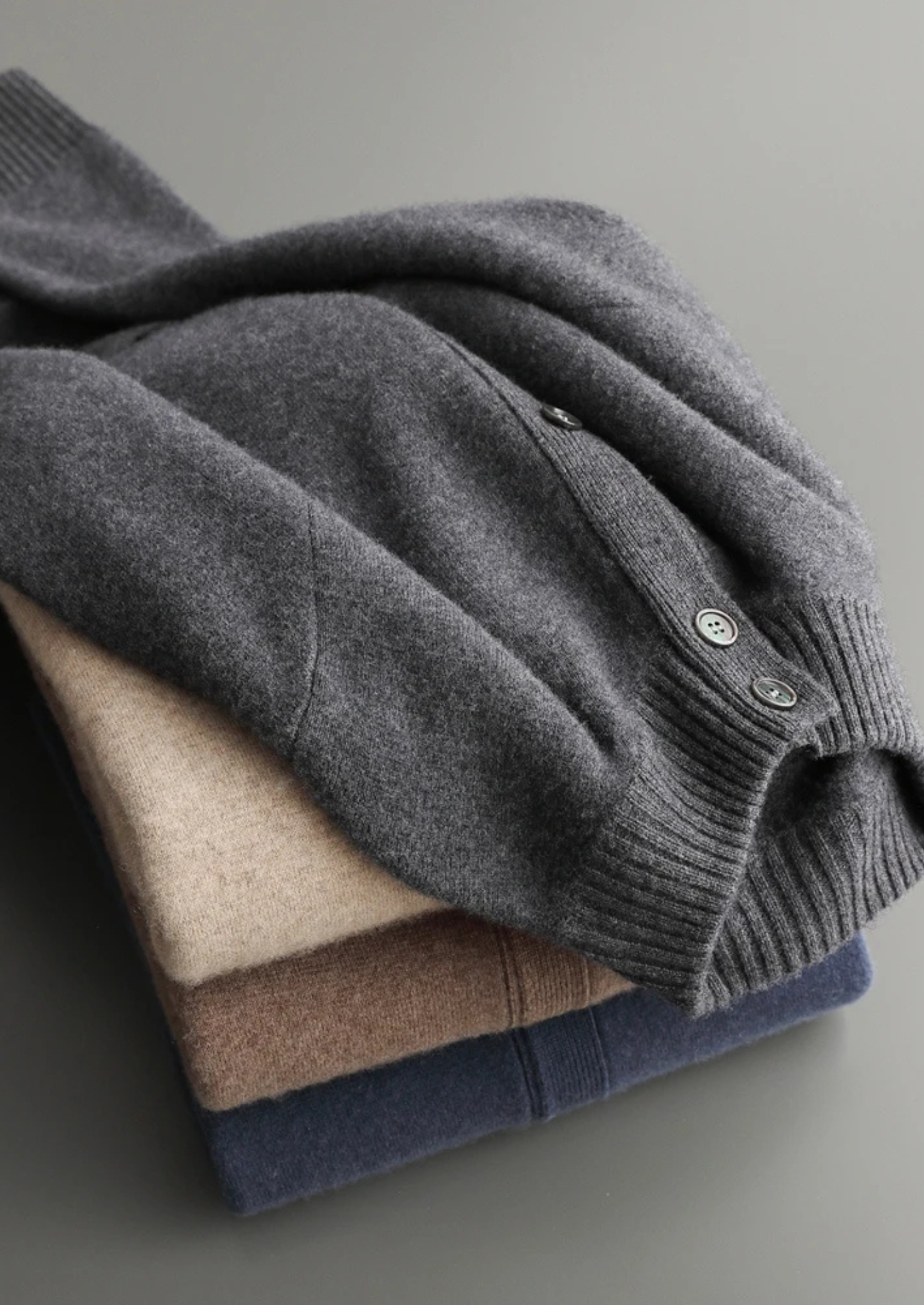 Prémiový kašmírový cardigan s knoflíky