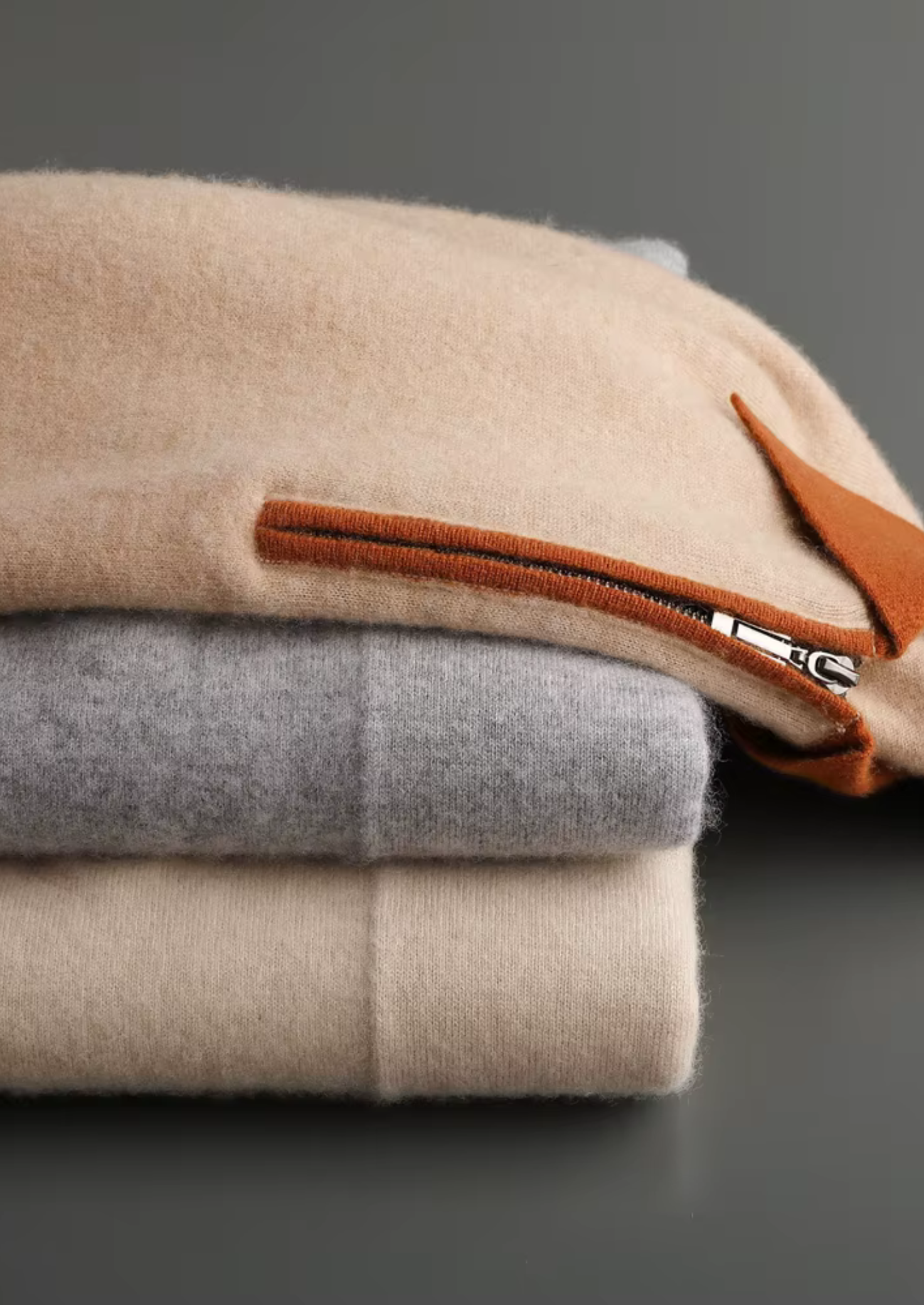 Prémiové polo s dvojitým tónem z kasmíru na zip