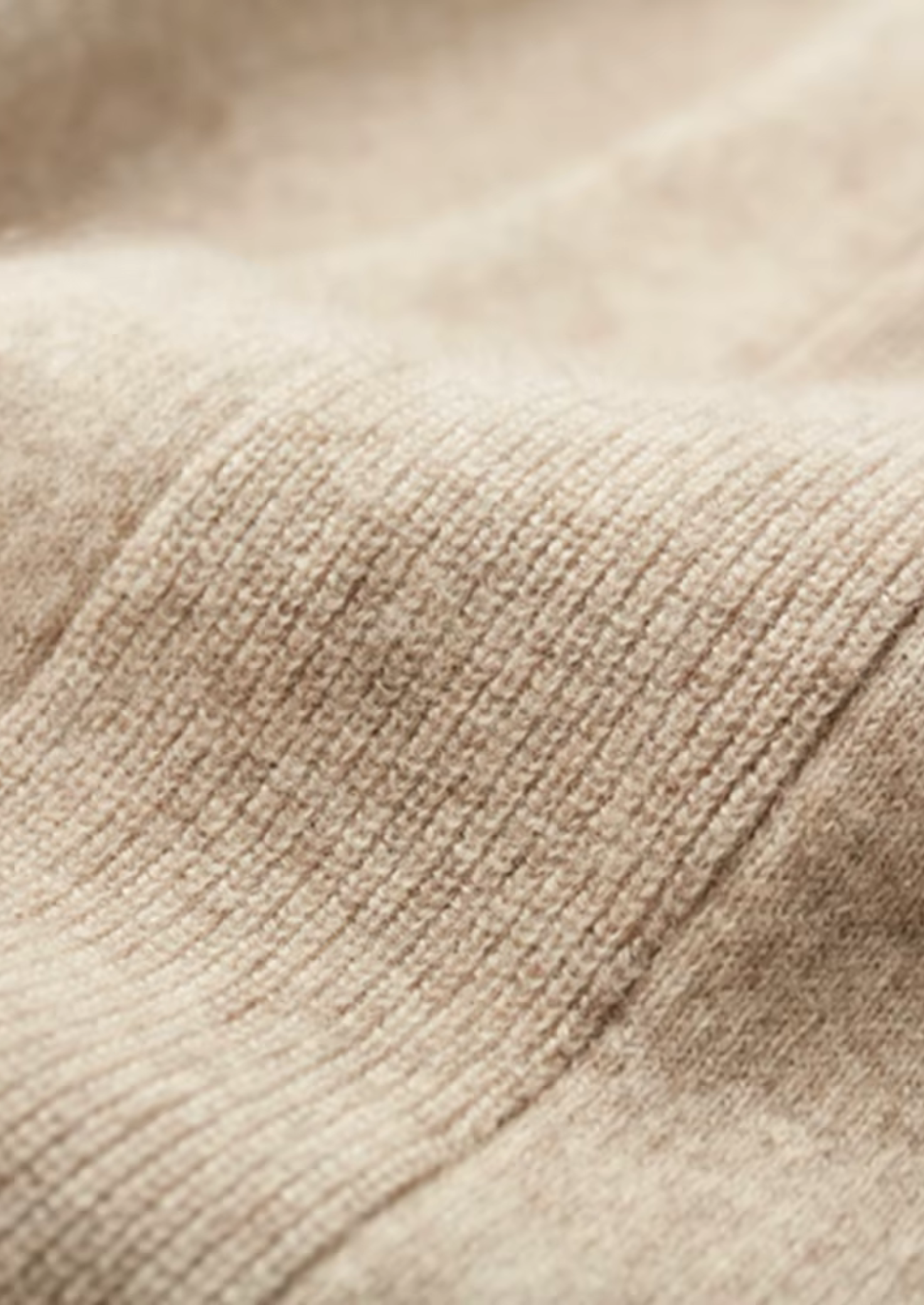 Prémiová souprava z kašmíru na volný čas