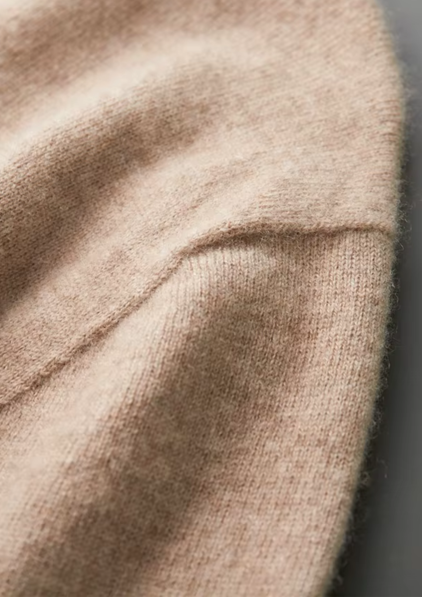 Prémiové kašmírové klasické tričko s kulatým výstřihem