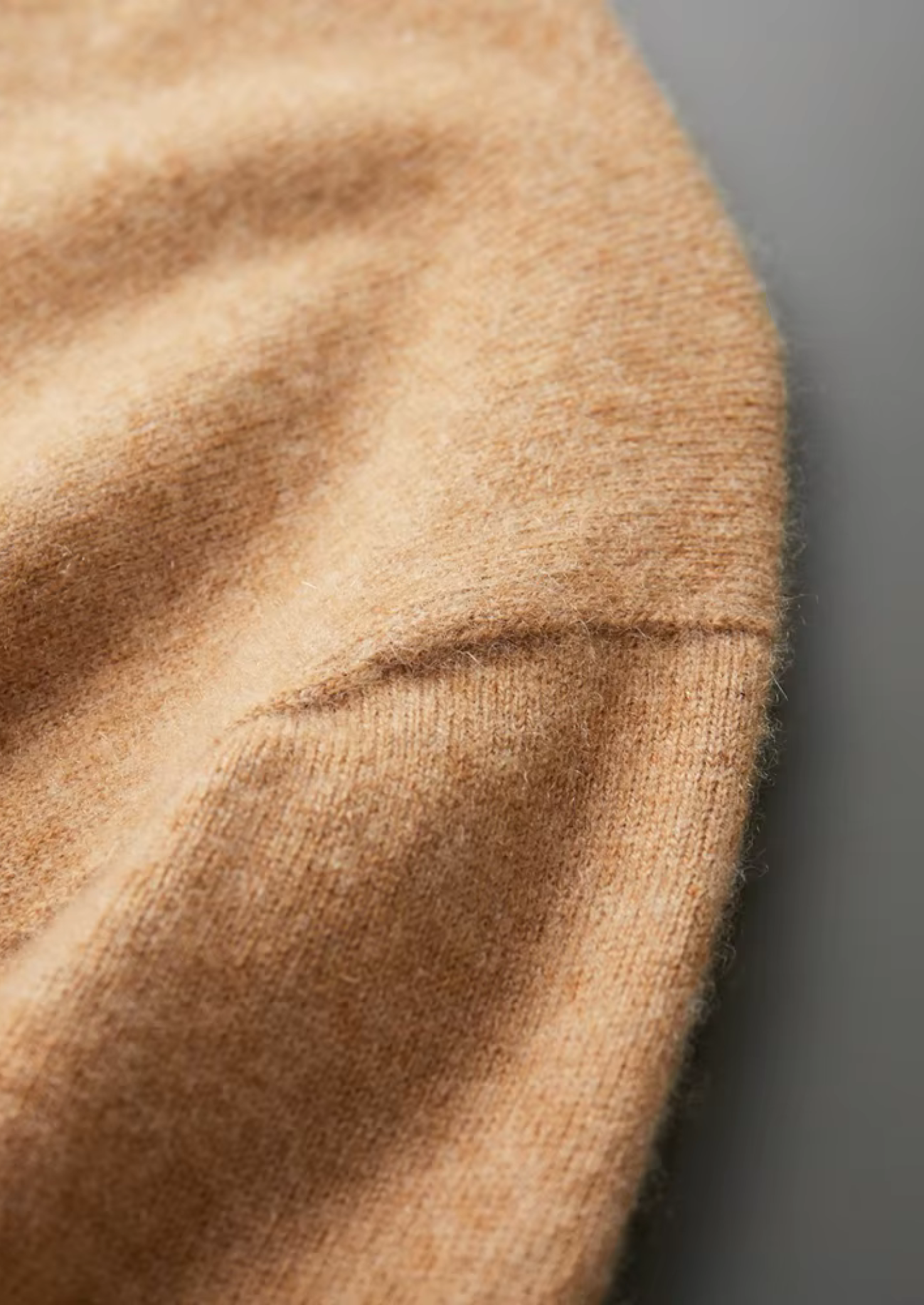 PREMIÉRNÍ MIKINOVÝ KAŠMÍROVÝ TSÁŠEK