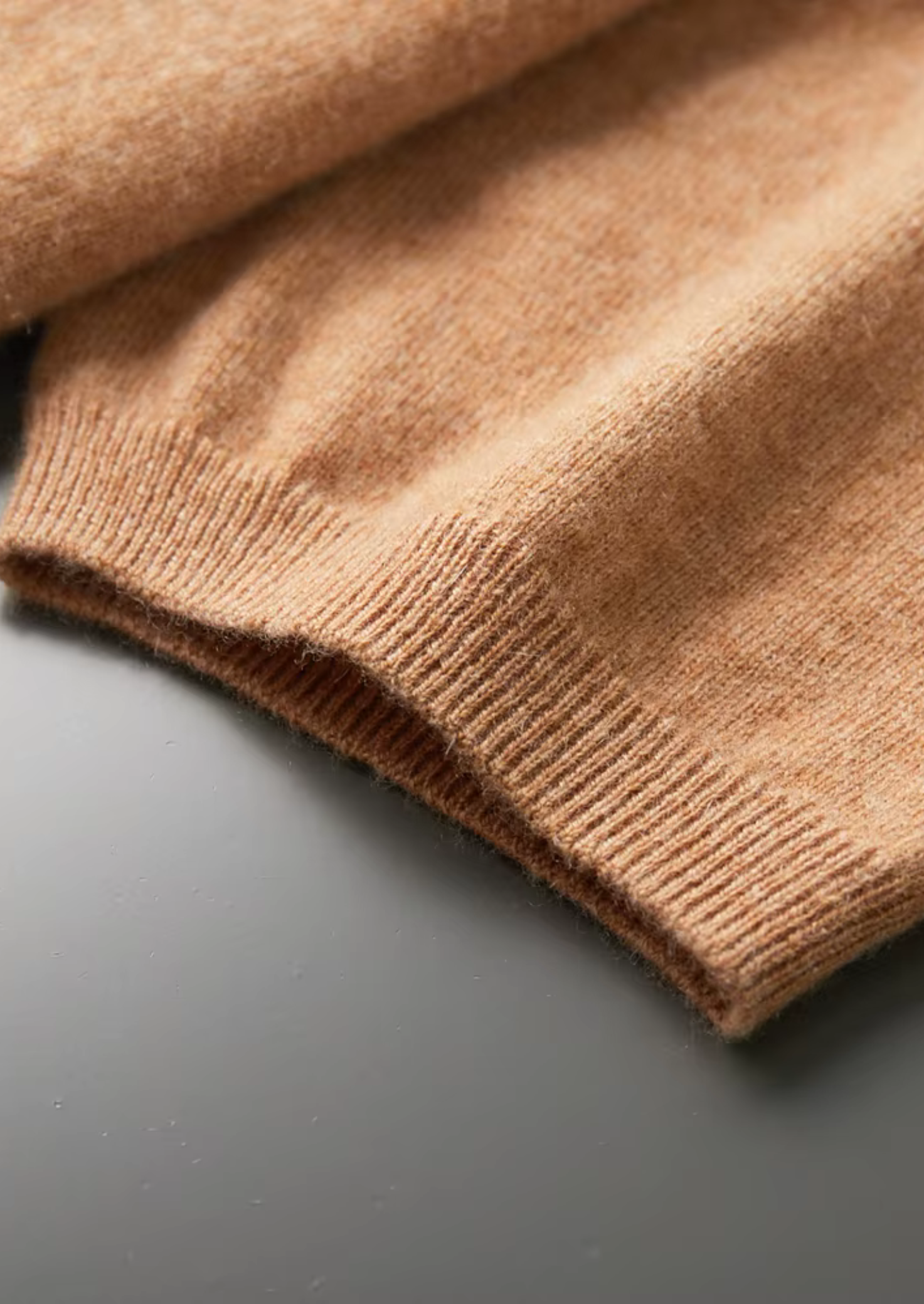 Prémiové kašmírové klasické tričko s kulatým výstřihem