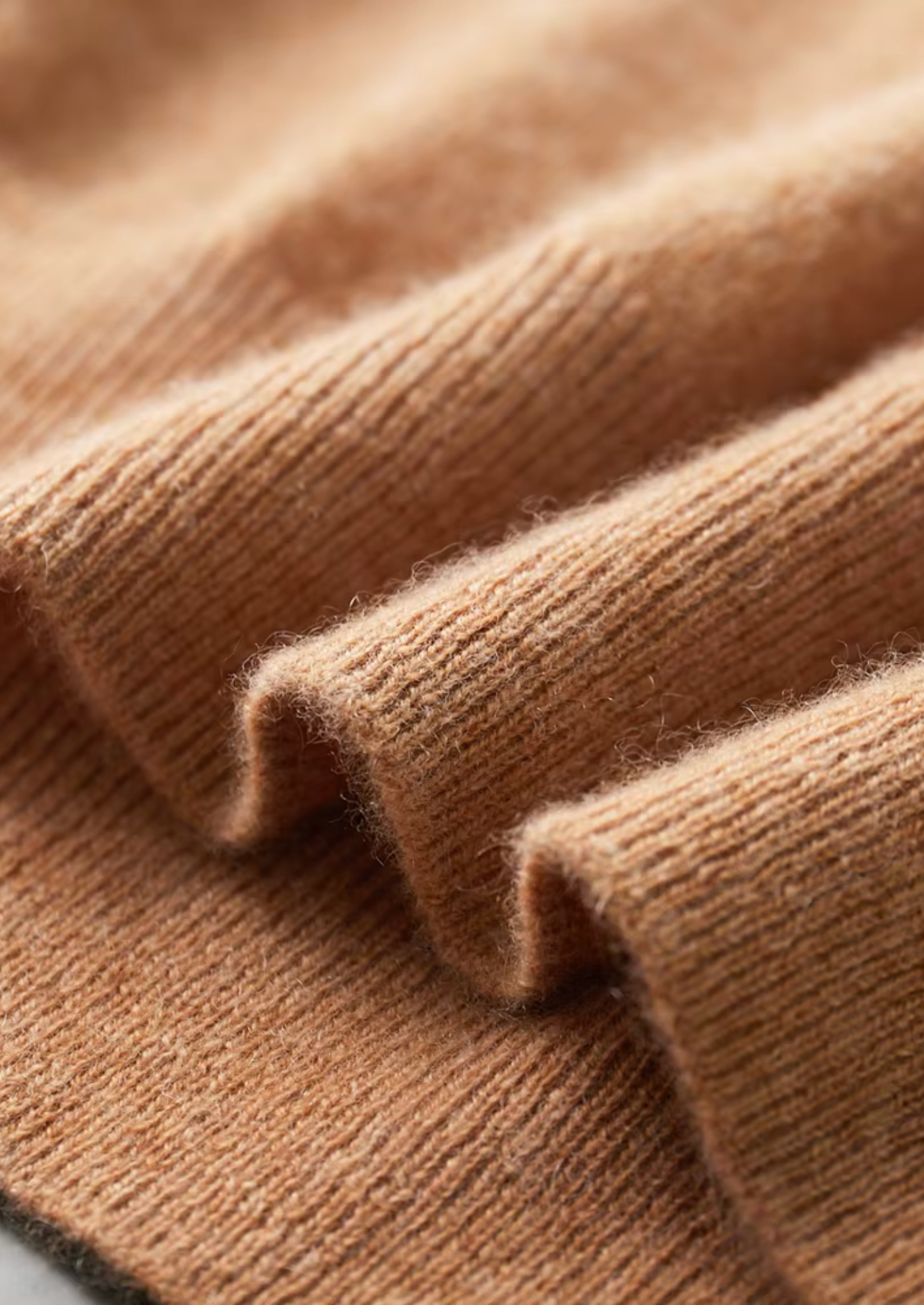 Prémiové kašmírové klasické tričko s kulatým výstřihem