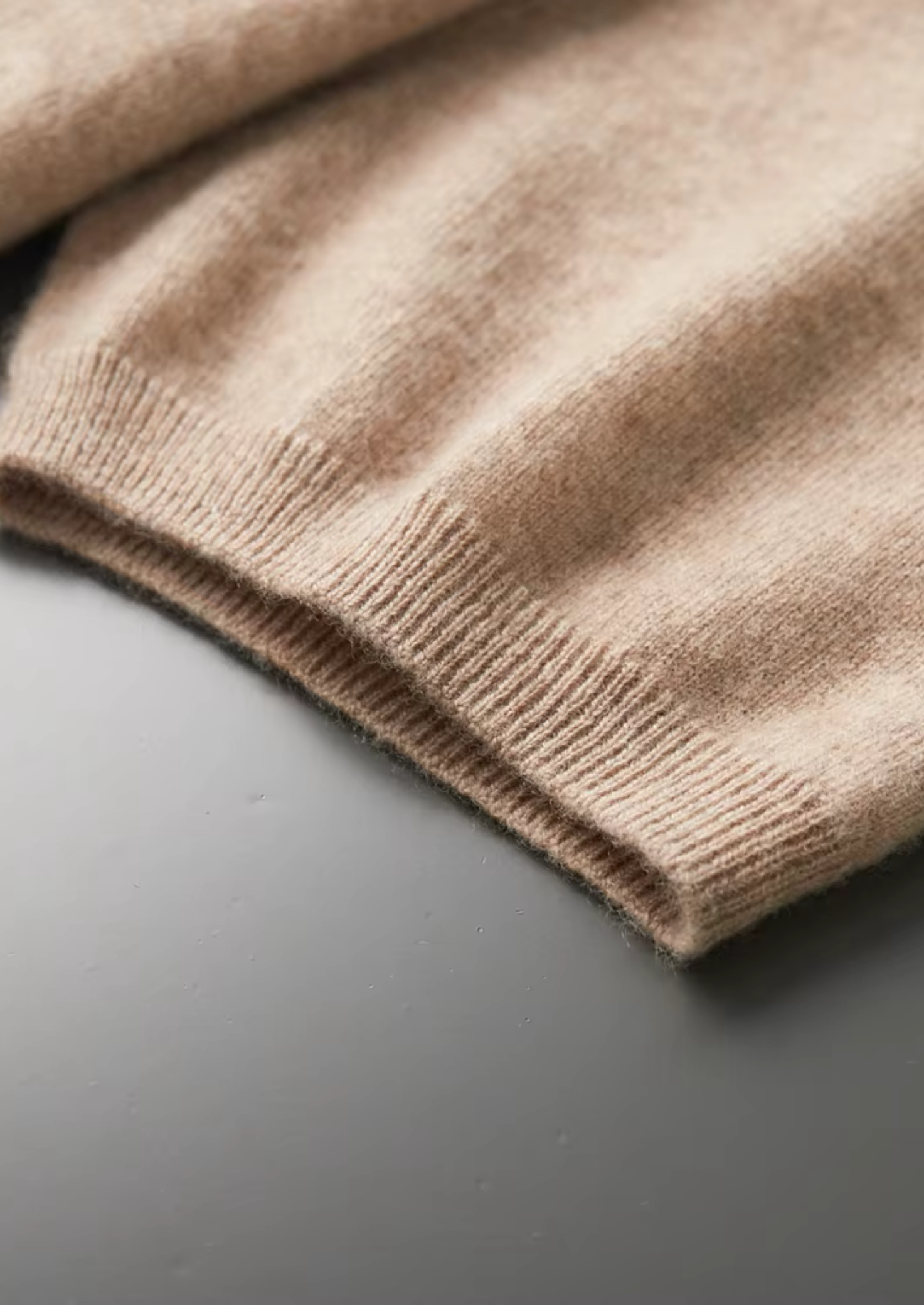 PREMIÉRNÍ MIKINOVÝ KAŠMÍROVÝ TSÁŠEK