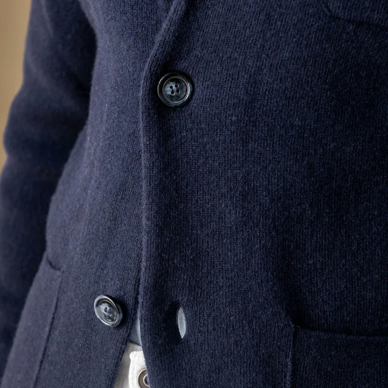 Elegantní pletená bunda od Felixe Granta