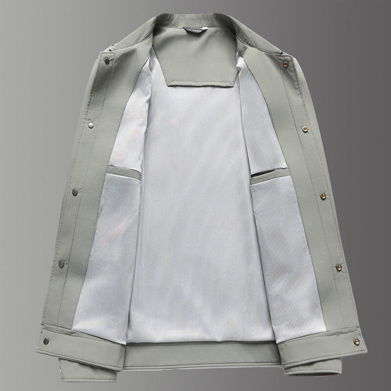 Našeptaná luxusní pánská bunda s hladkým povrchem na míru