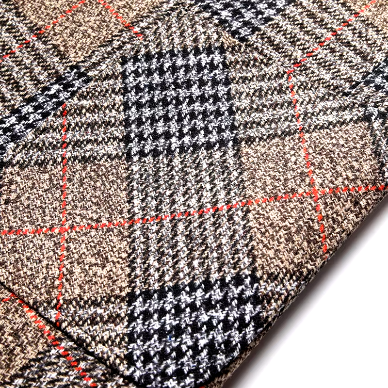 Přehnaný sako – kostka – výrazná vrstva do práce i pro volný čas